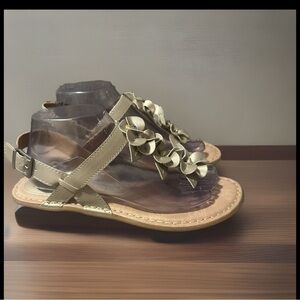 Born Concept Women’s‎ Good Flower Thong Sandals Size 9